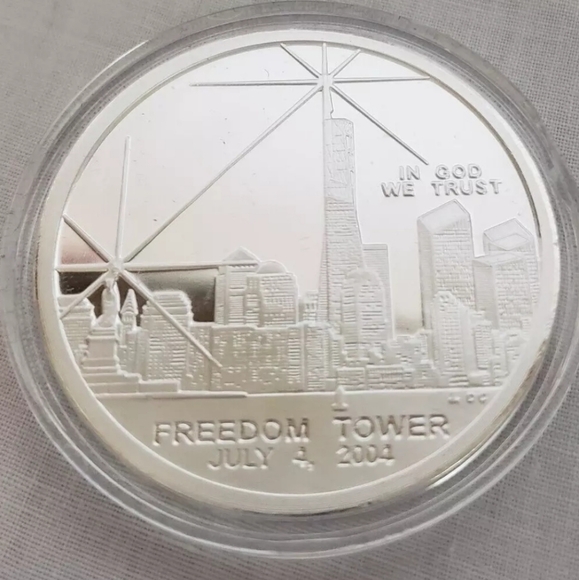 2004 US Freedom Tower WTC World Trade Center NY Proof Silver Dollar Coin in box - Picture 2 of 4